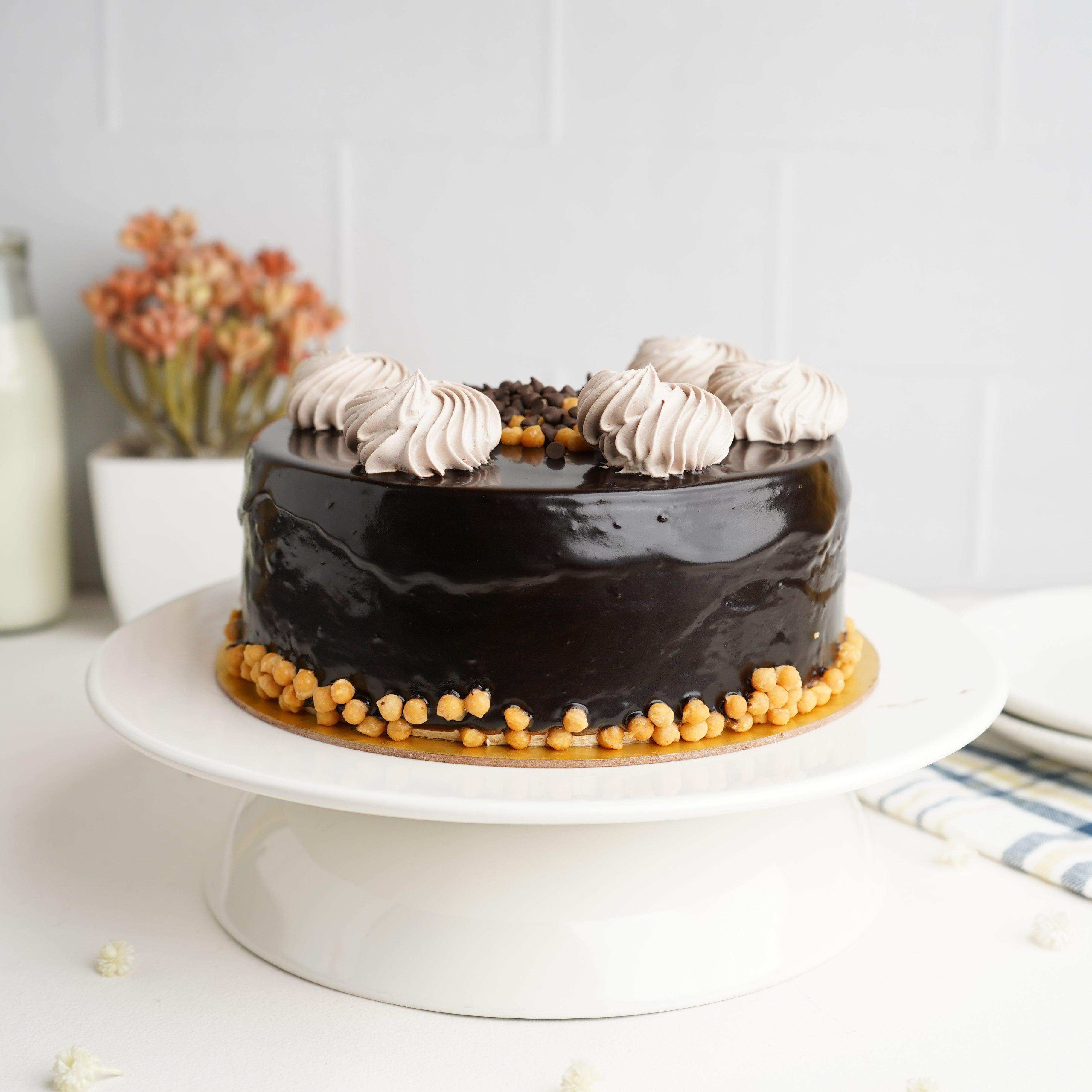 Michelle's Tasty Creations: Chocolate Caramel Crunch Cake