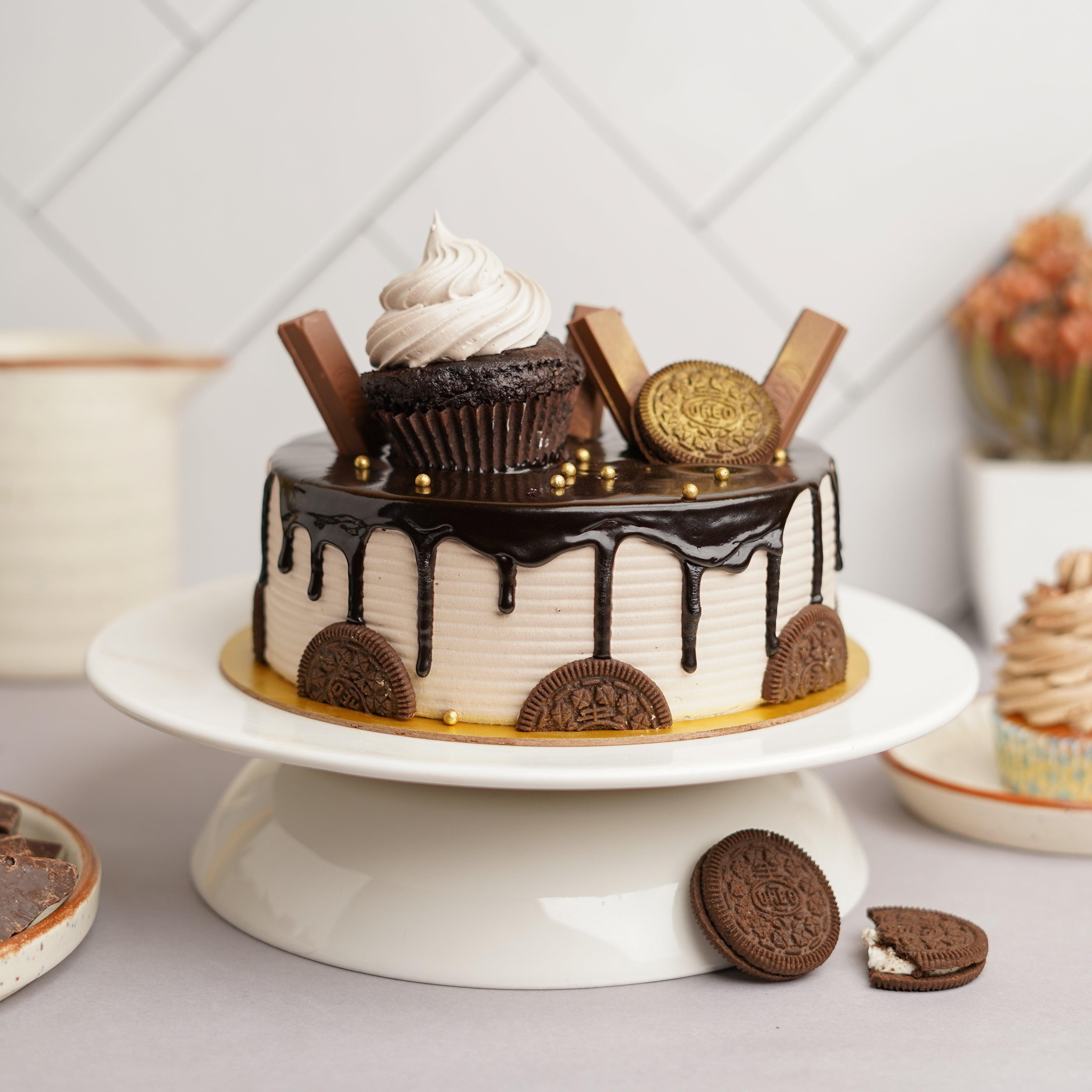 Chocolate overloaded cake Recipe by Ashlesha Dhankani - Cookpad